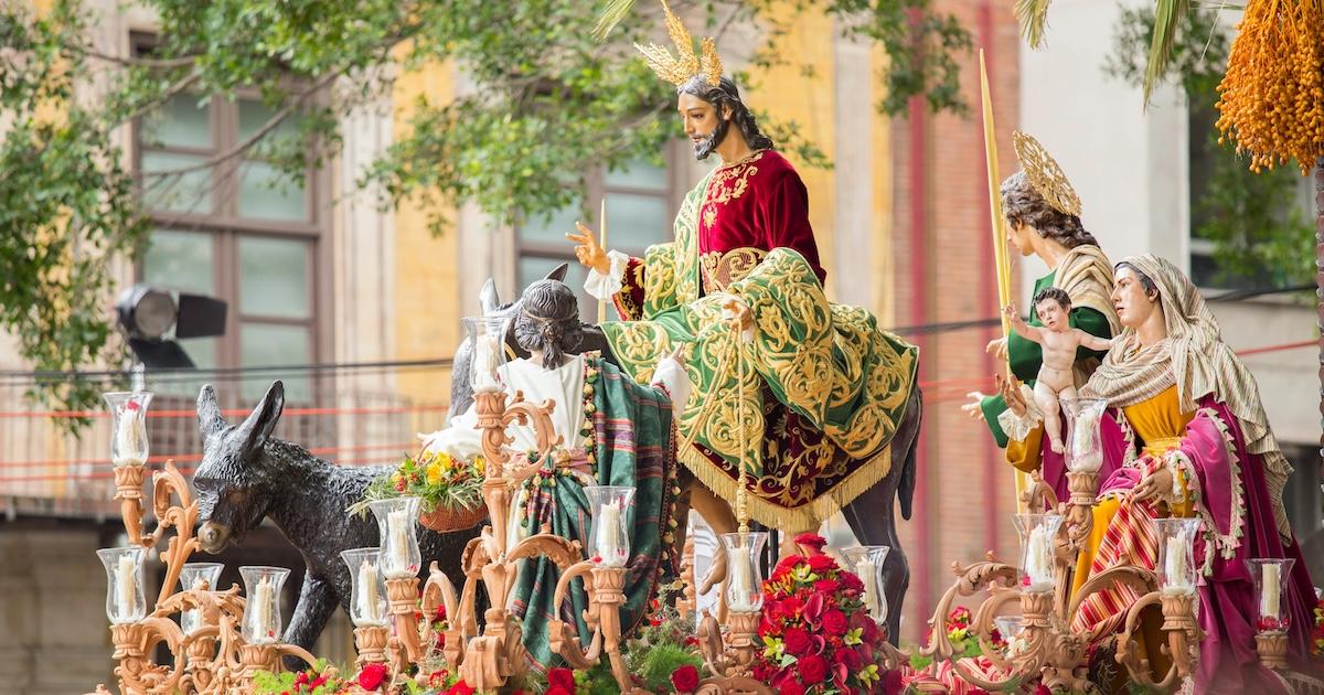 Poznaj zwyczaje wielkanocne w Andaluzji